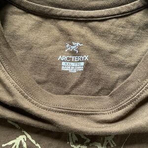 Arc'teryx T-shirt XXL graphics on both sides